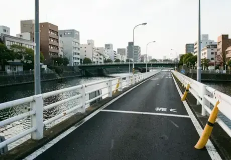 神田橋の橋面